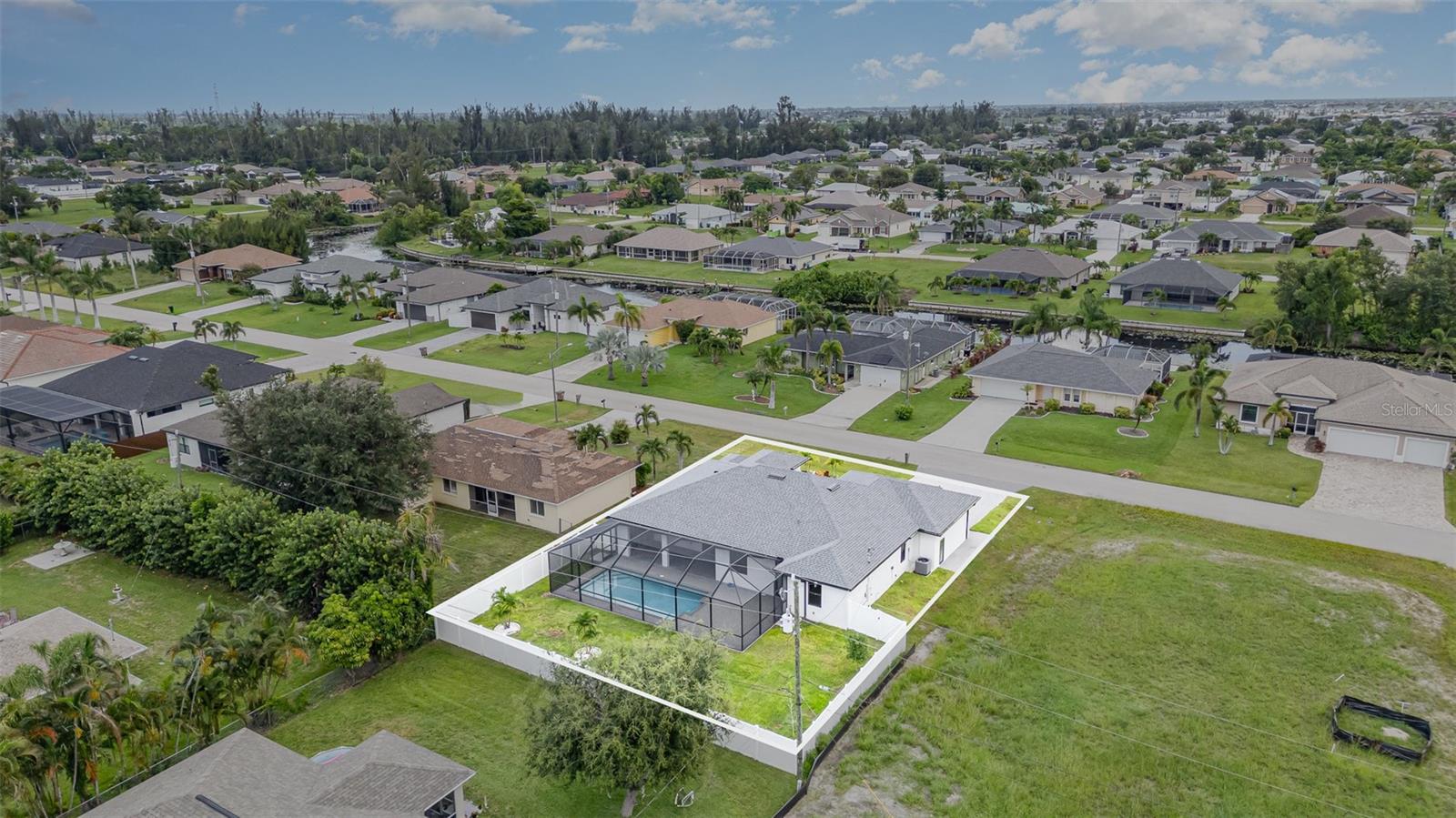 CAPE CORAL - Residential