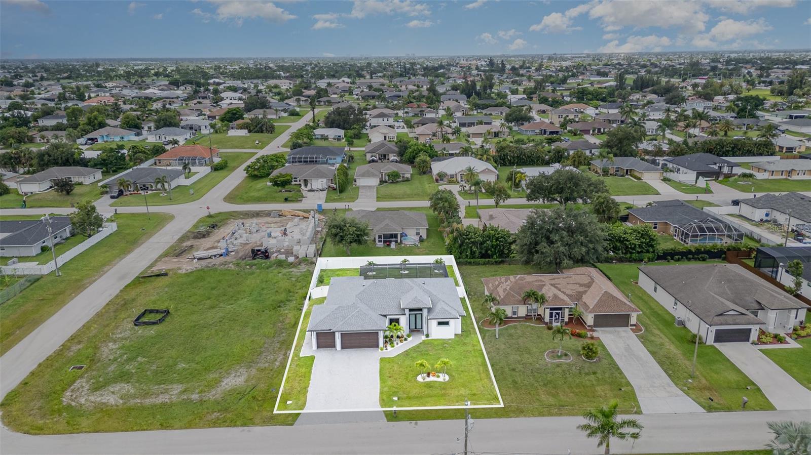 CAPE CORAL - Residential