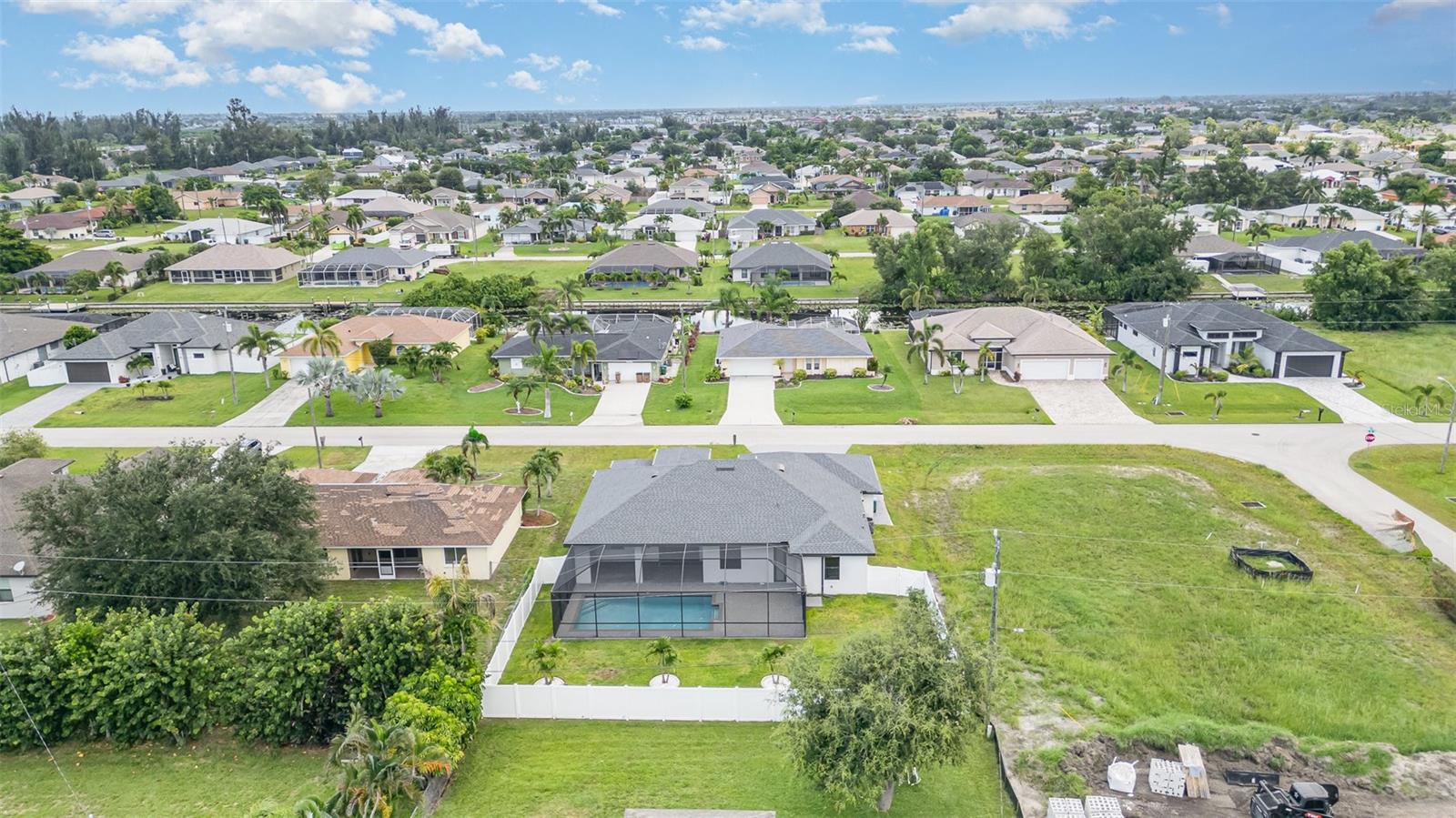 CAPE CORAL - Residential