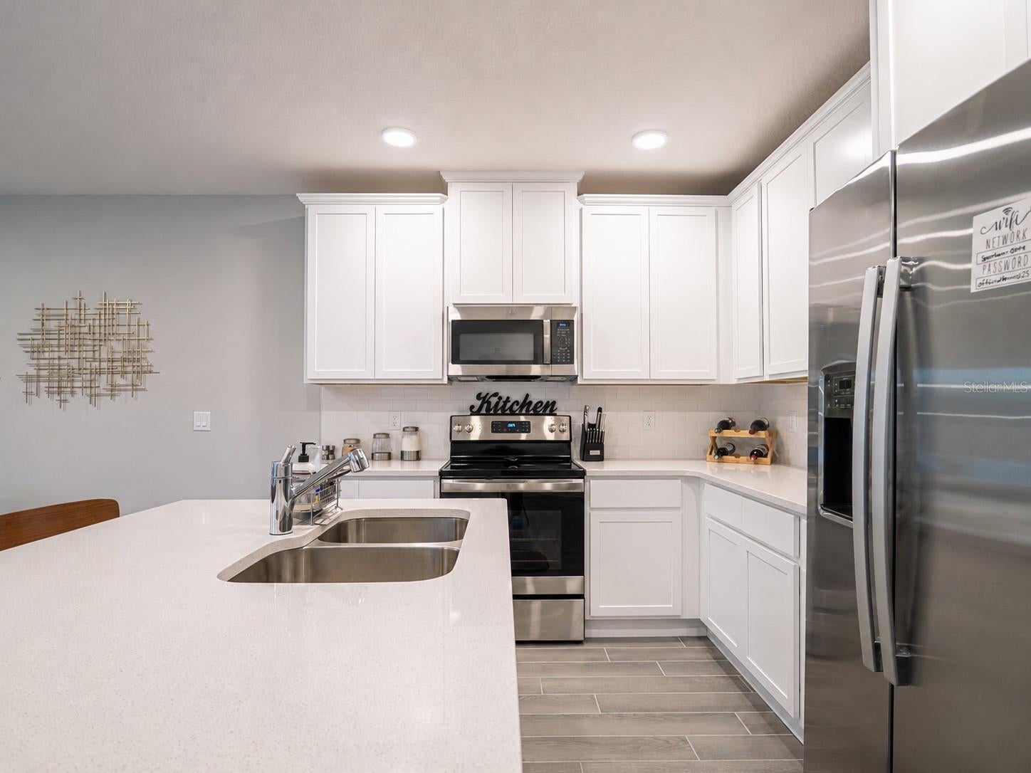 4902 LIVINGSTON LANE