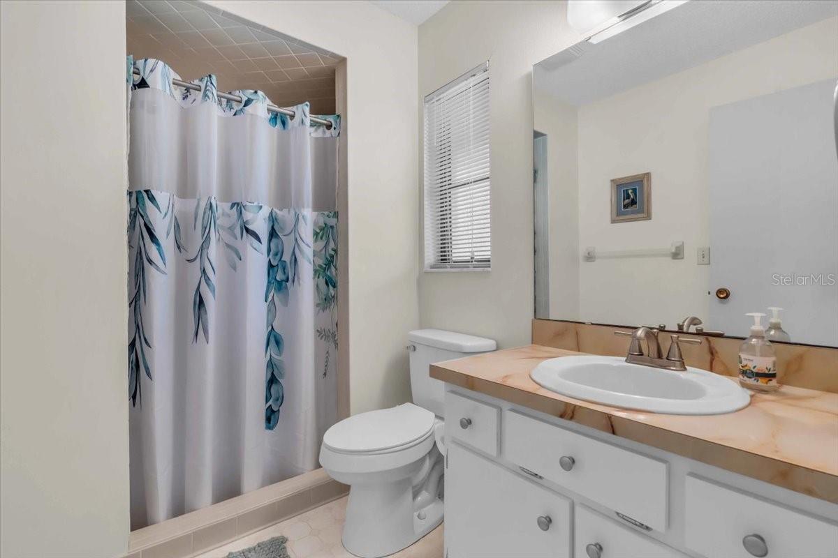 SOUTH VENICE - Residential Lease
