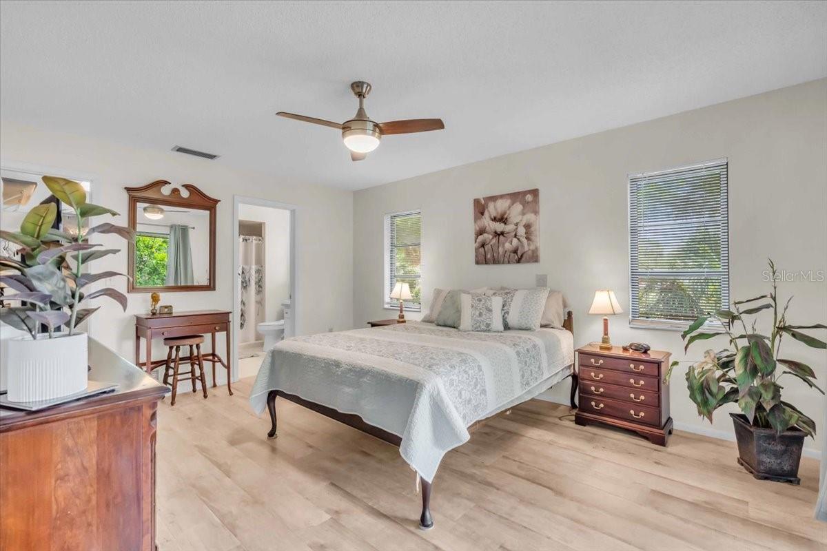 SOUTH VENICE - Residential Lease