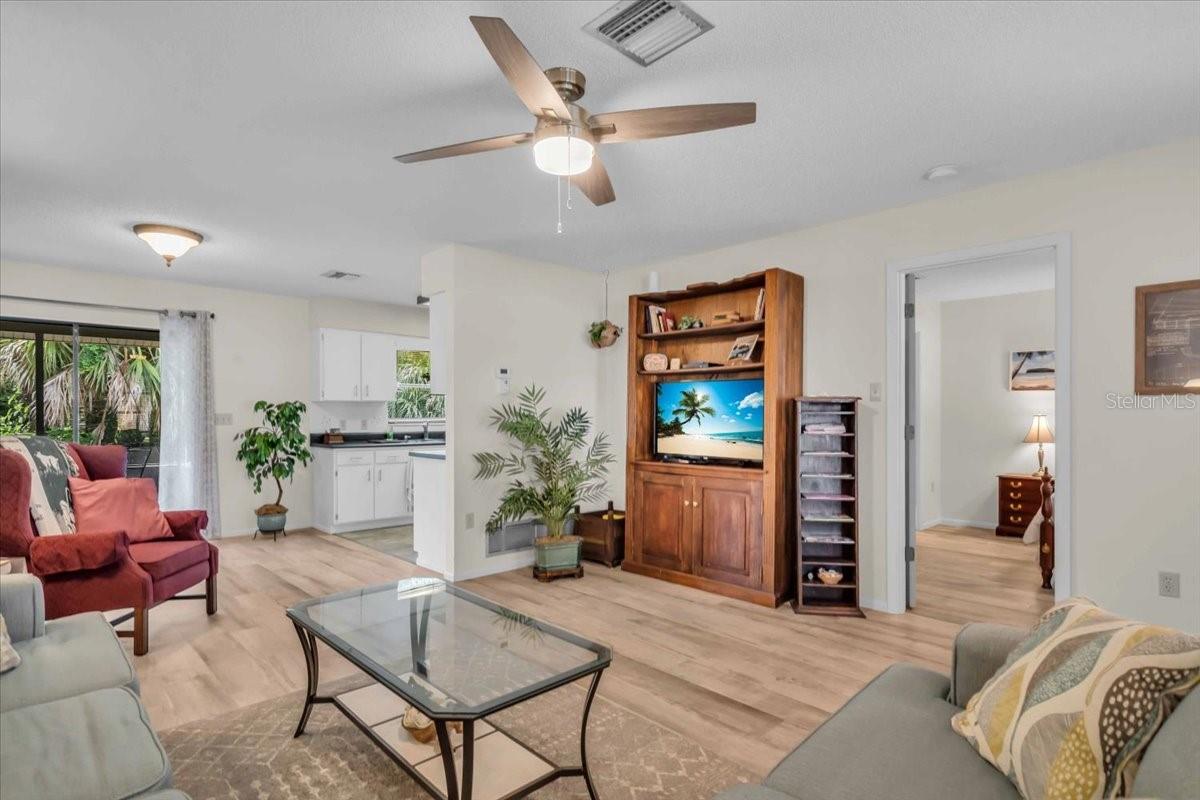 SOUTH VENICE - Residential Lease