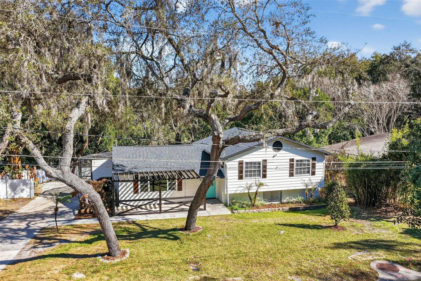 1824 CRESTVIEW DRIVE