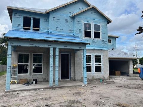 Photo of 9 W Rosevear Street, Orlando, FL 32804 (MLS # TB8411044)