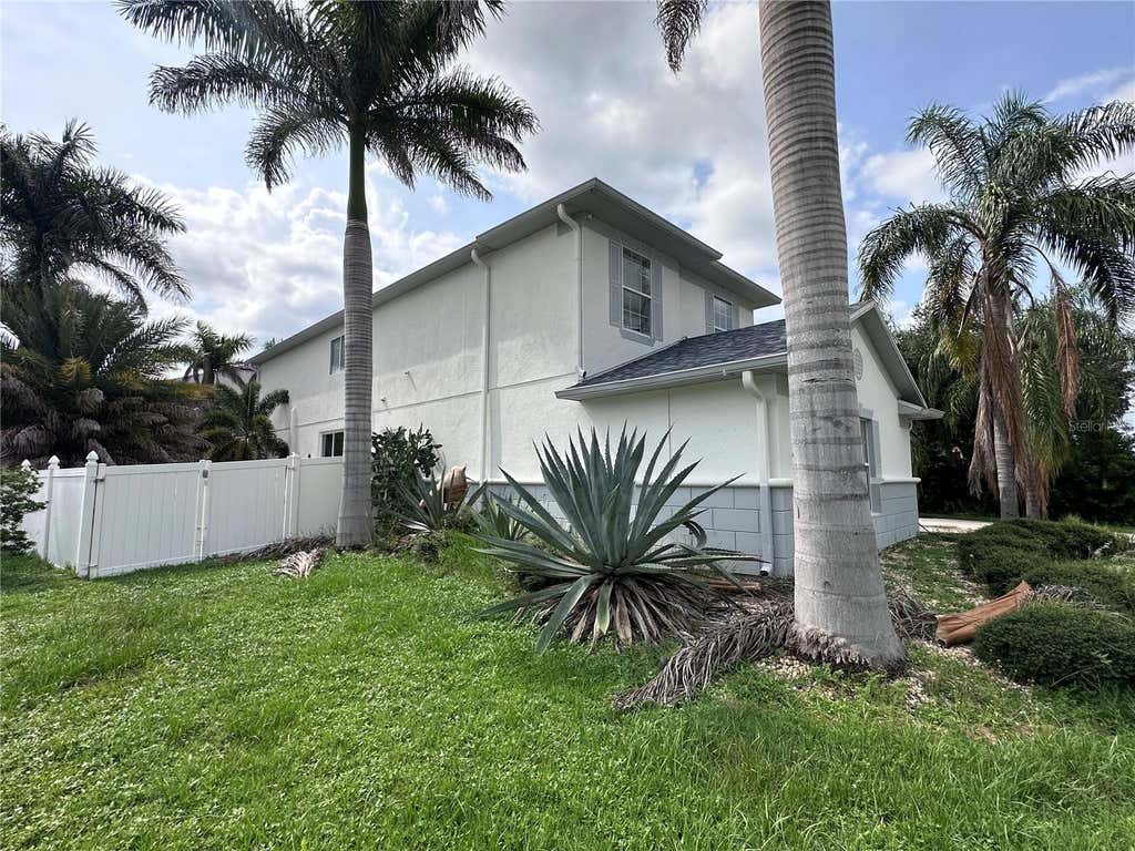 Photo of 11116 Hoffner Edge Drive, Riverview, FL 33579 (MLS # TB8534387)
