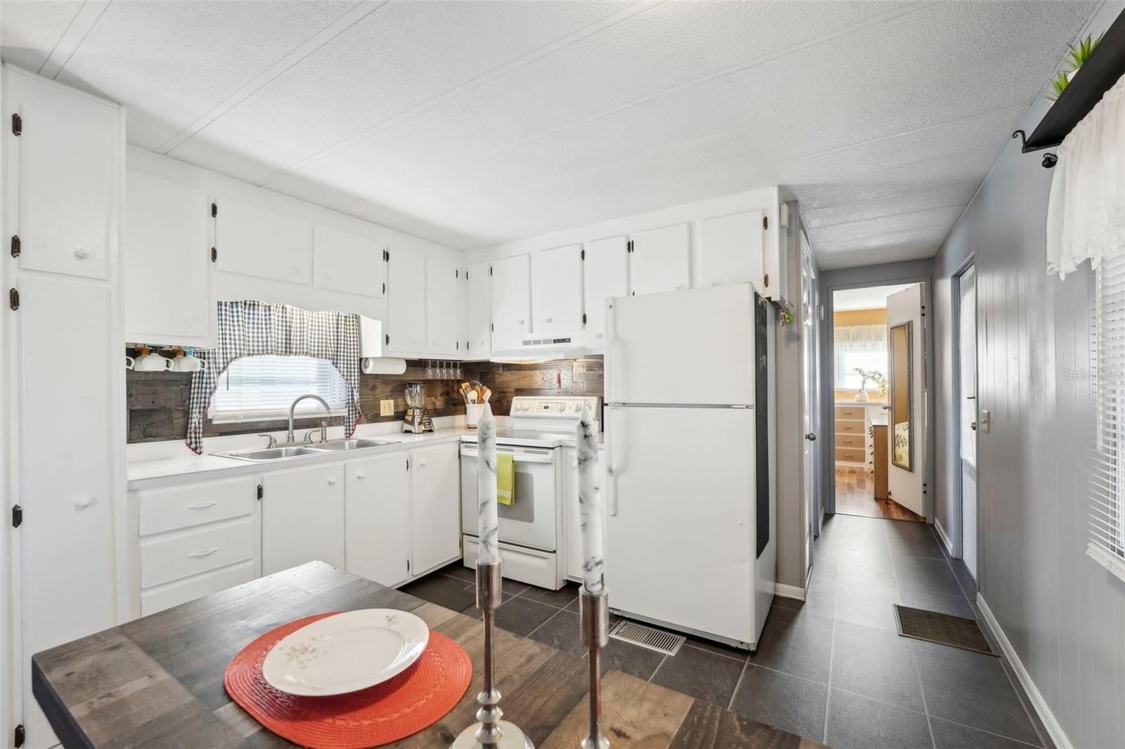 ALCOVE MOBILE HOME COMMUNITY UNREC - Residential