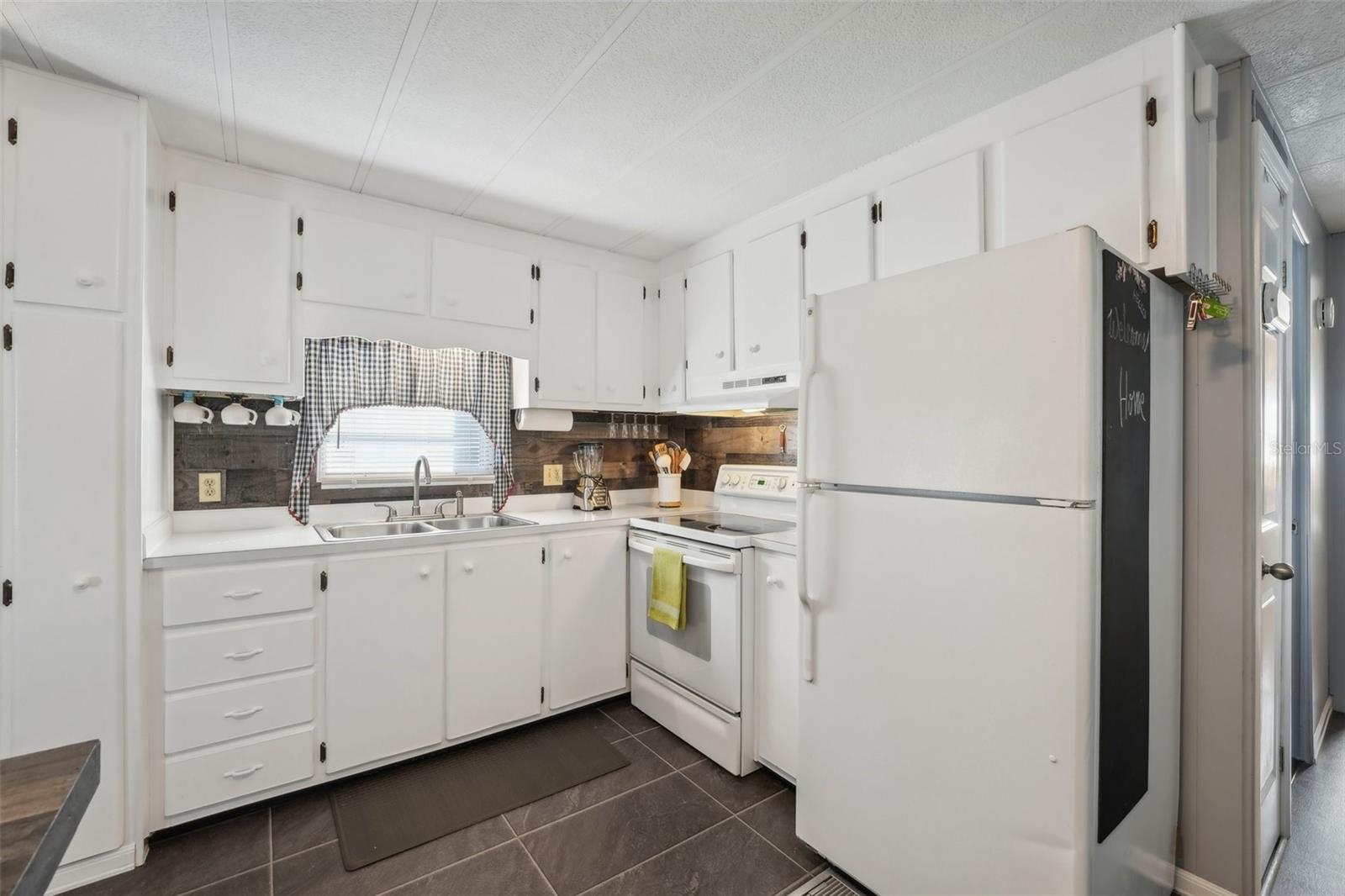 ALCOVE MOBILE HOME COMMUNITY UNREC - Residential