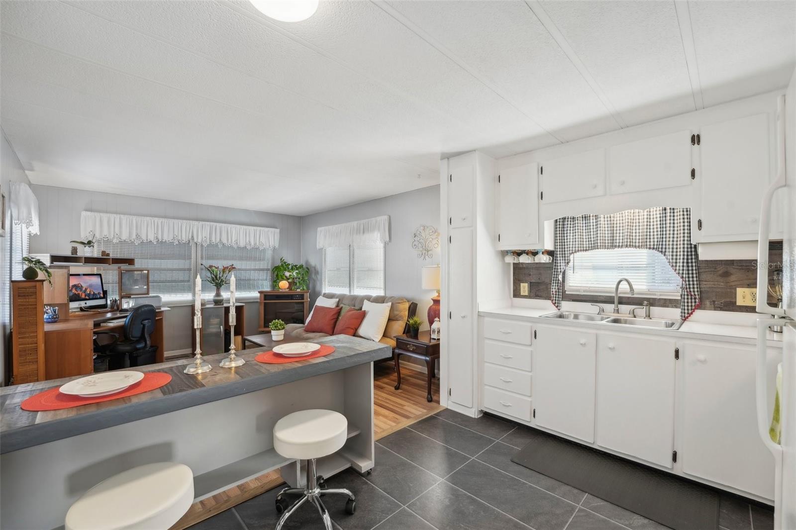ALCOVE MOBILE HOME COMMUNITY UNREC - Residential