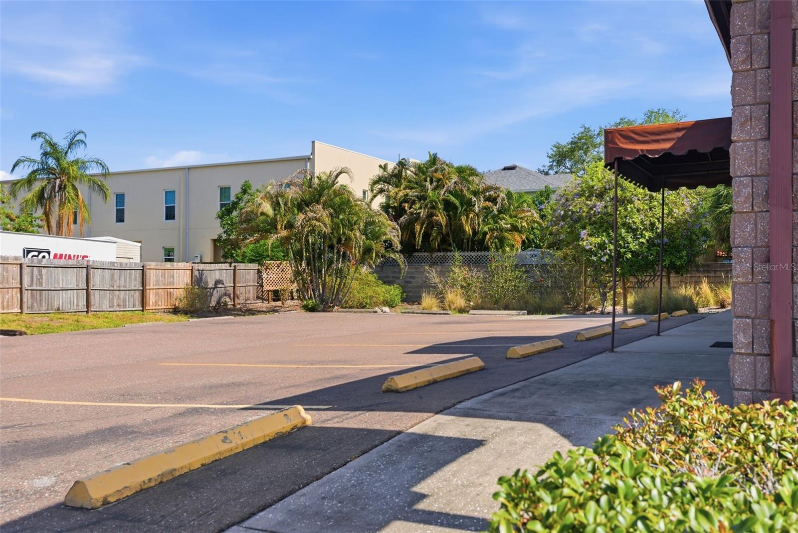 PALMA CEIA PARK - Commercial Sale