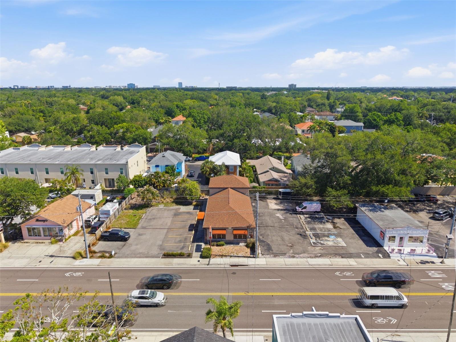 PALMA CEIA PARK - Commercial Sale