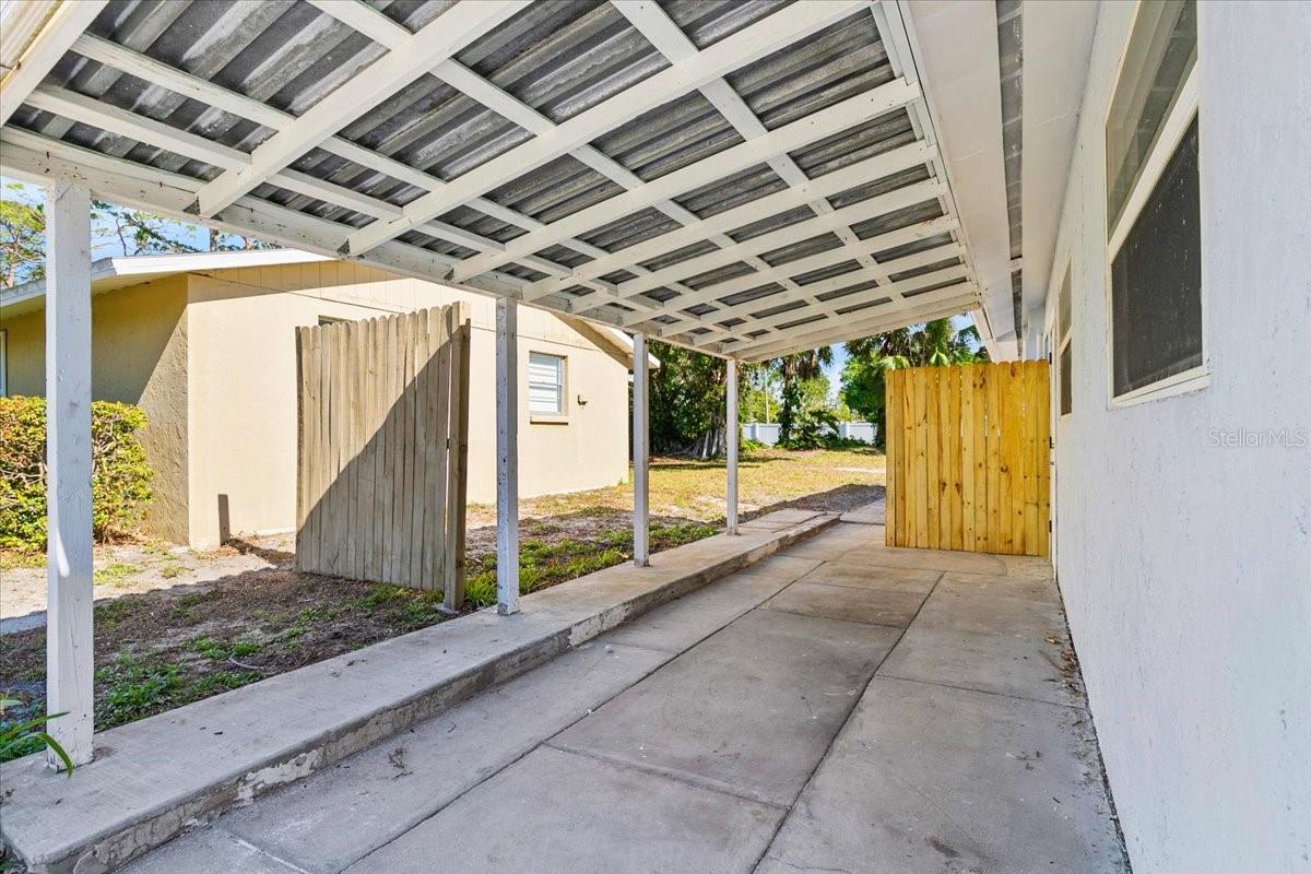 6243 CARLTON AVENUE, SARASOTA, FL, 34231 3 6243 CARLTON AVENUE