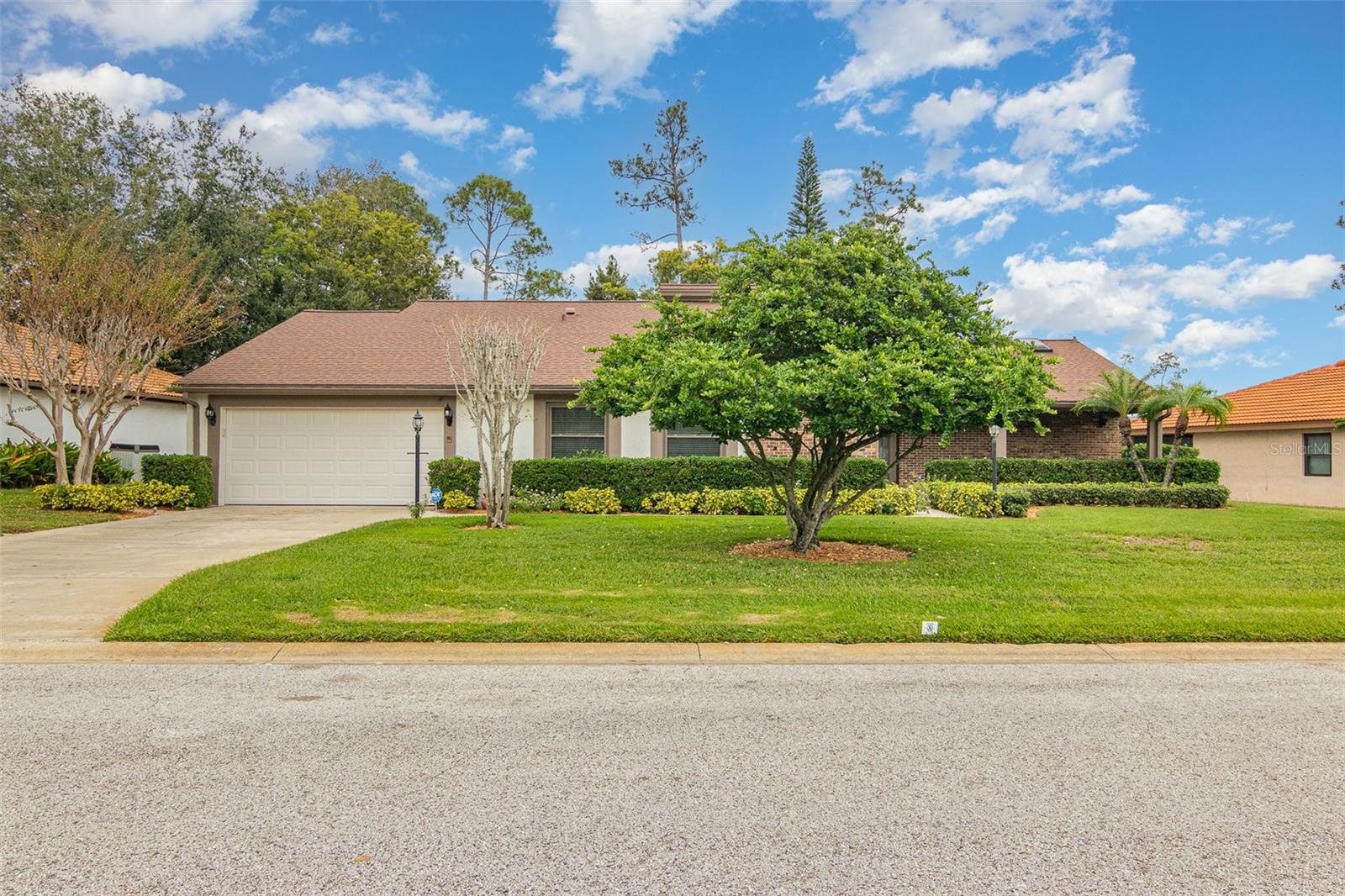 ORANGE TREE COUNTRY CLUB - Residential