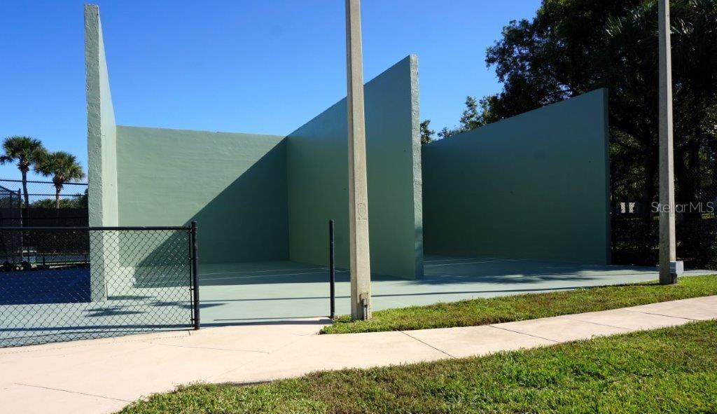 ORANGE TREE COUNTRY CLUB - Residential