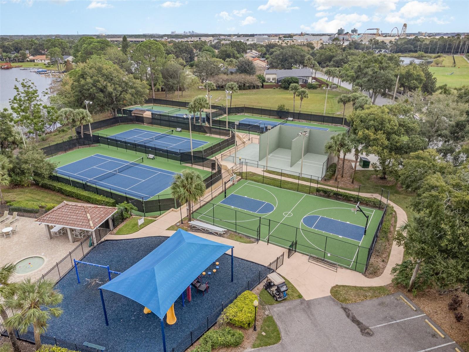 ORANGE TREE COUNTRY CLUB - Residential