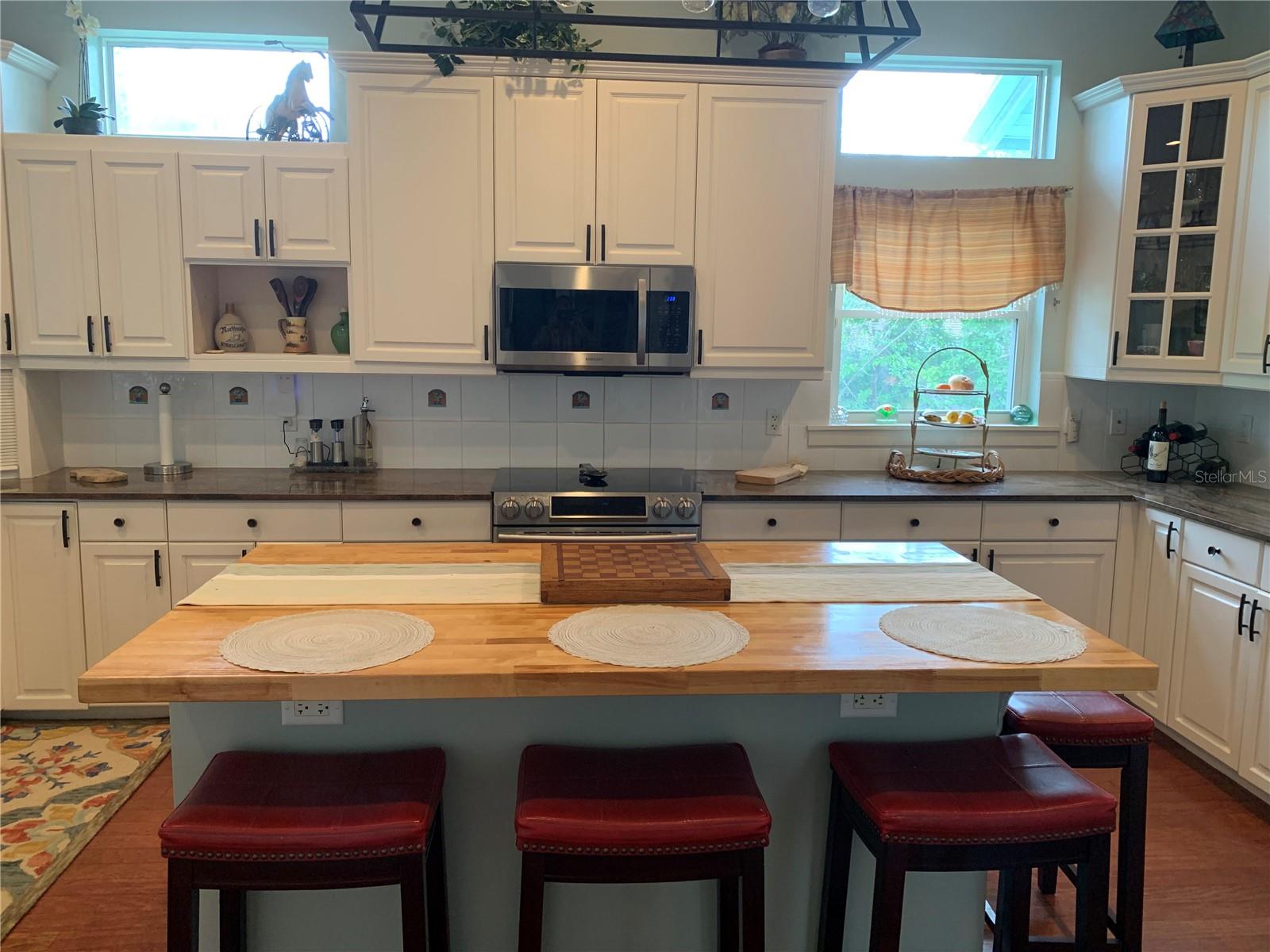 SARASOTA BEACH - Residential Lease