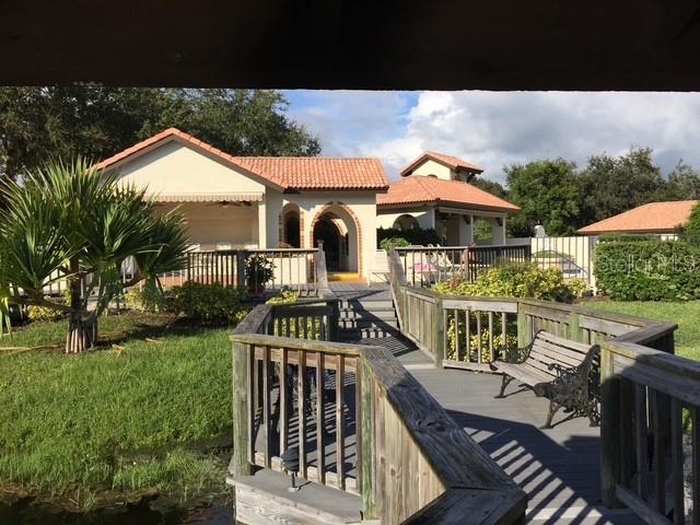 LAUREL HOLLOW - Residential