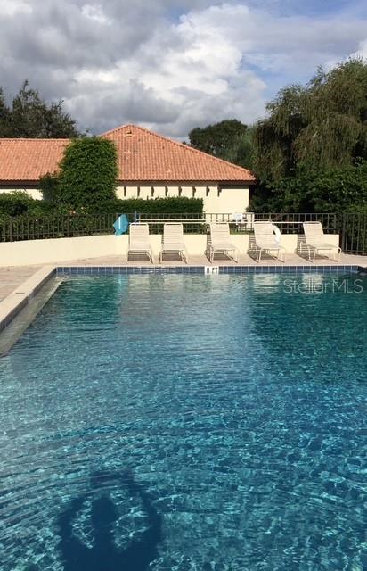 LAUREL HOLLOW - Residential