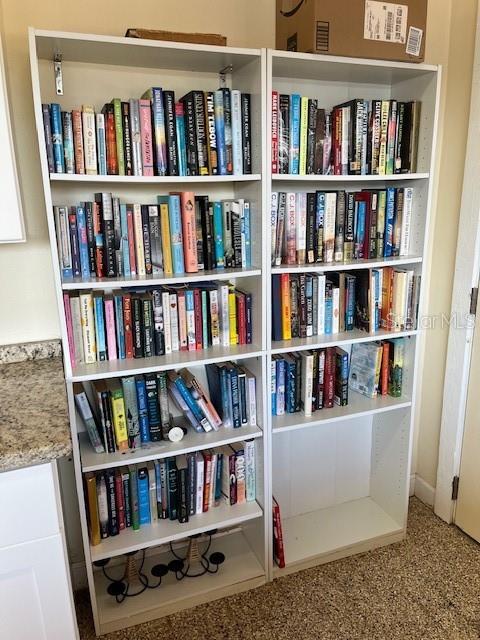 LAUREL HOLLOW - Residential