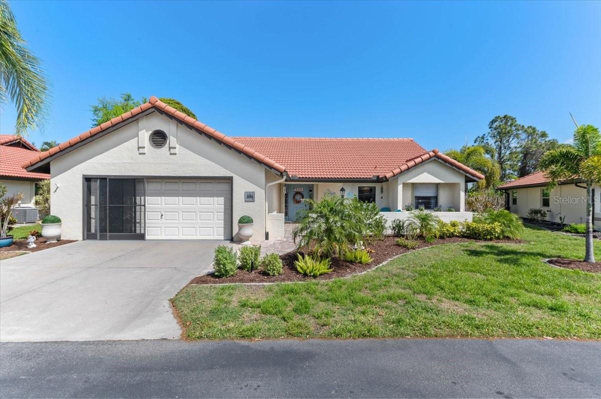 LAUREL HOLLOW - Residential