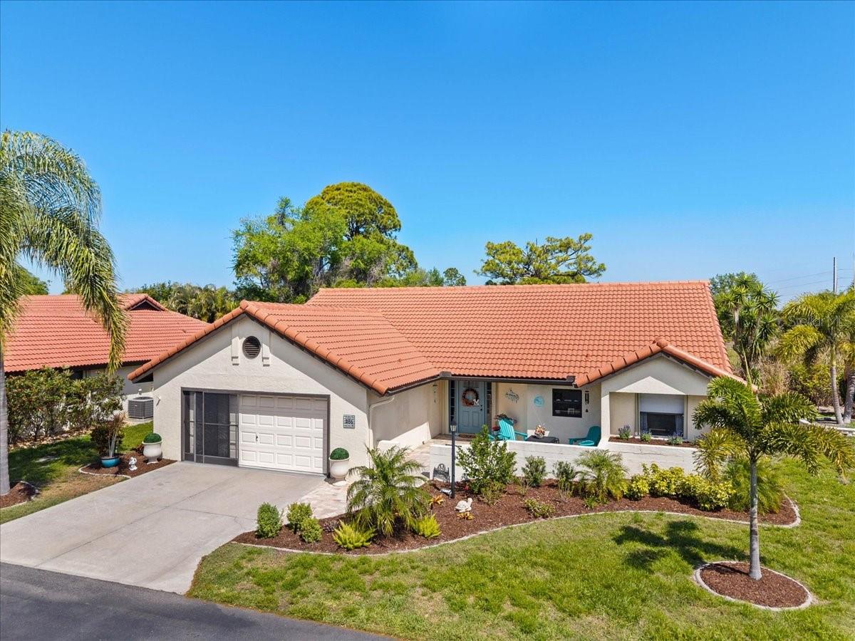 LAUREL HOLLOW - Residential