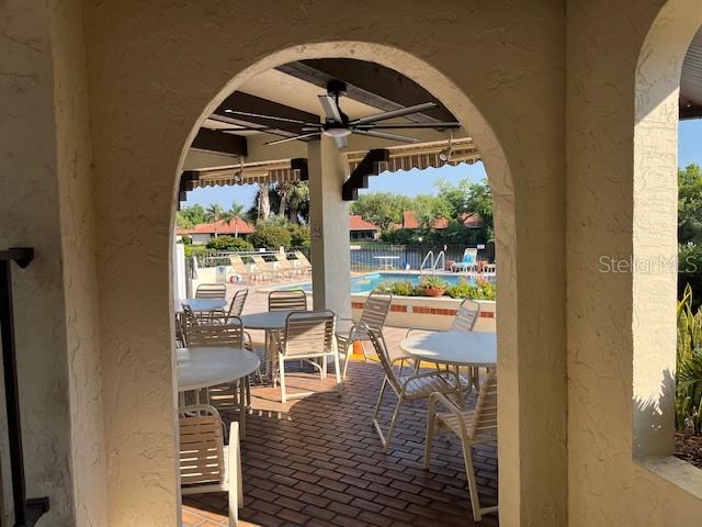 LAUREL HOLLOW - Residential