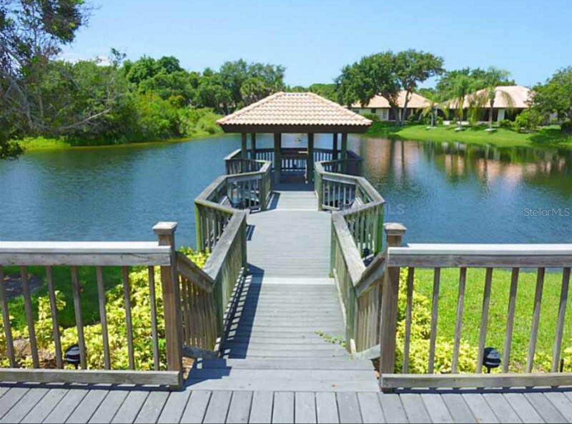 LAUREL HOLLOW - Residential