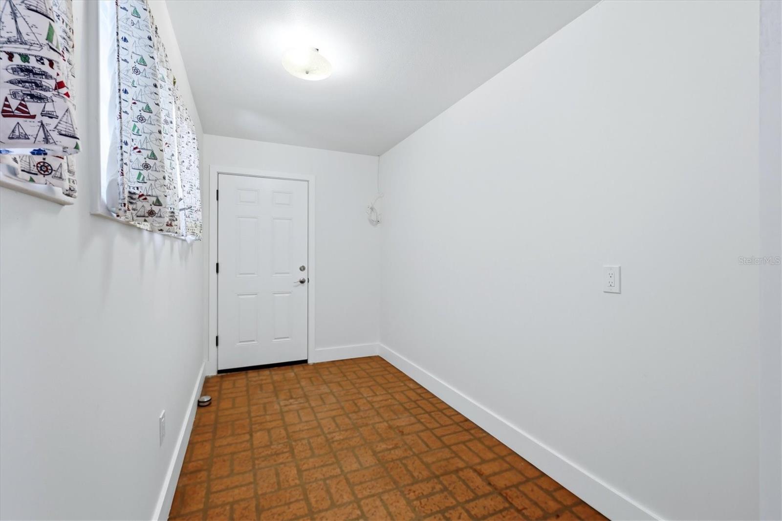 SLEEPY LAGOON PARK 2 - Residential