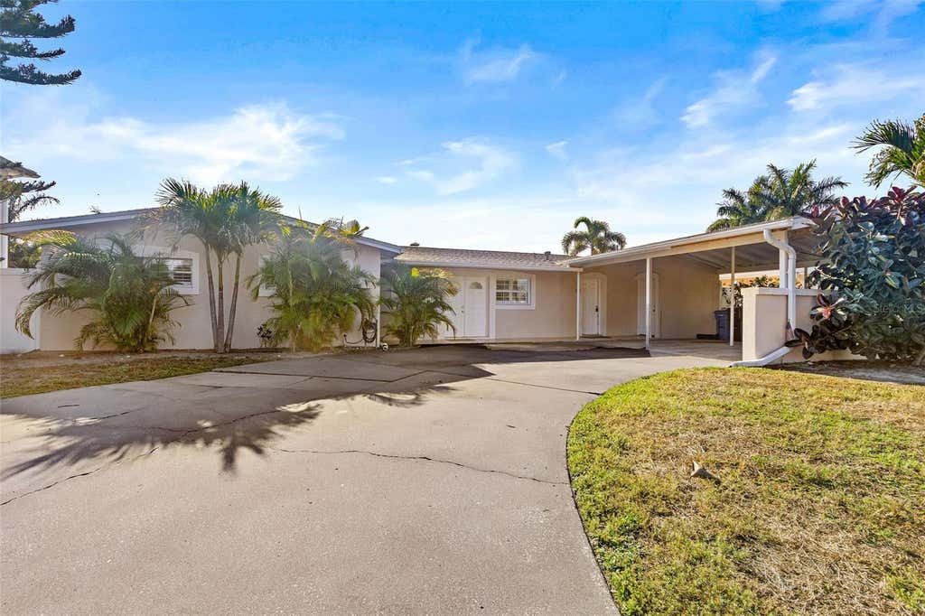 Photo of 3945 Fontainebleau Drive, Tampa, FL 33634 (MLS # TB8515141)