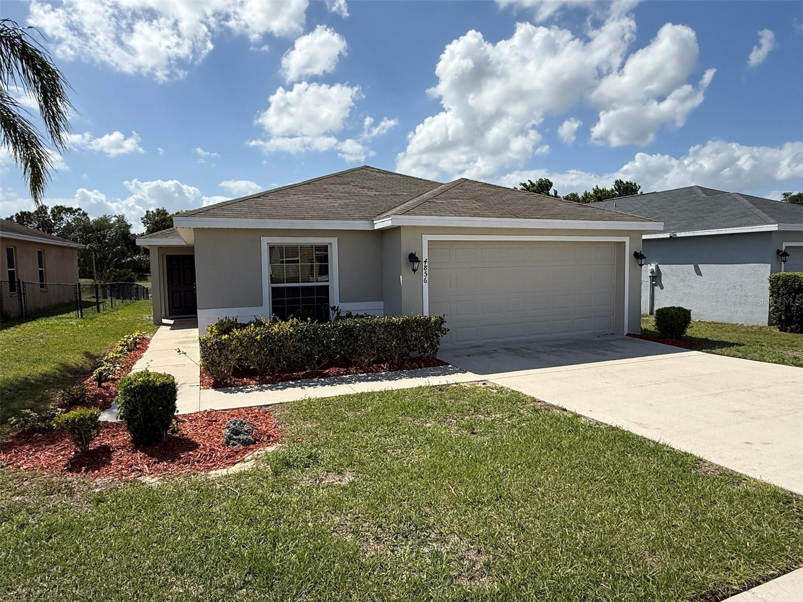 COUNTRY CLUB ESTATES - Residential