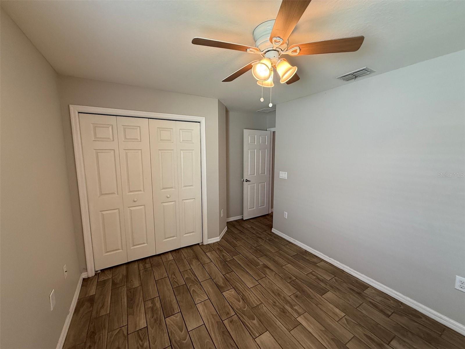 COUNTRY CLUB ESTATES - Residential