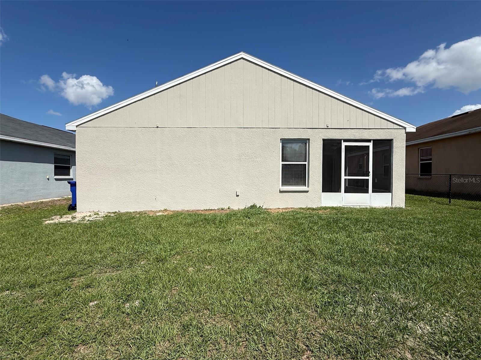 COUNTRY CLUB ESTATES - Residential