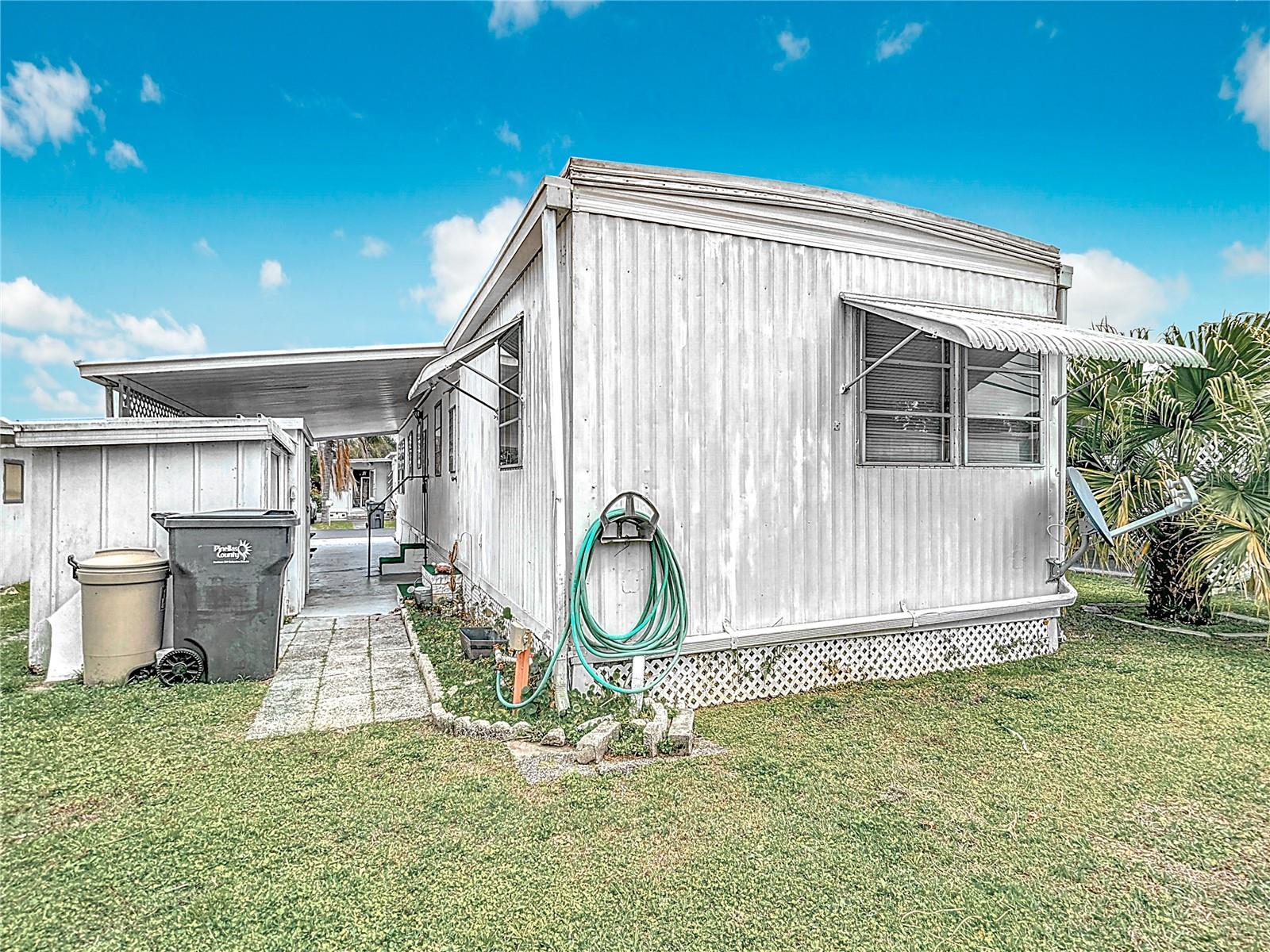 TROPICAL GARDENS M/H PARK UNREC - Residential