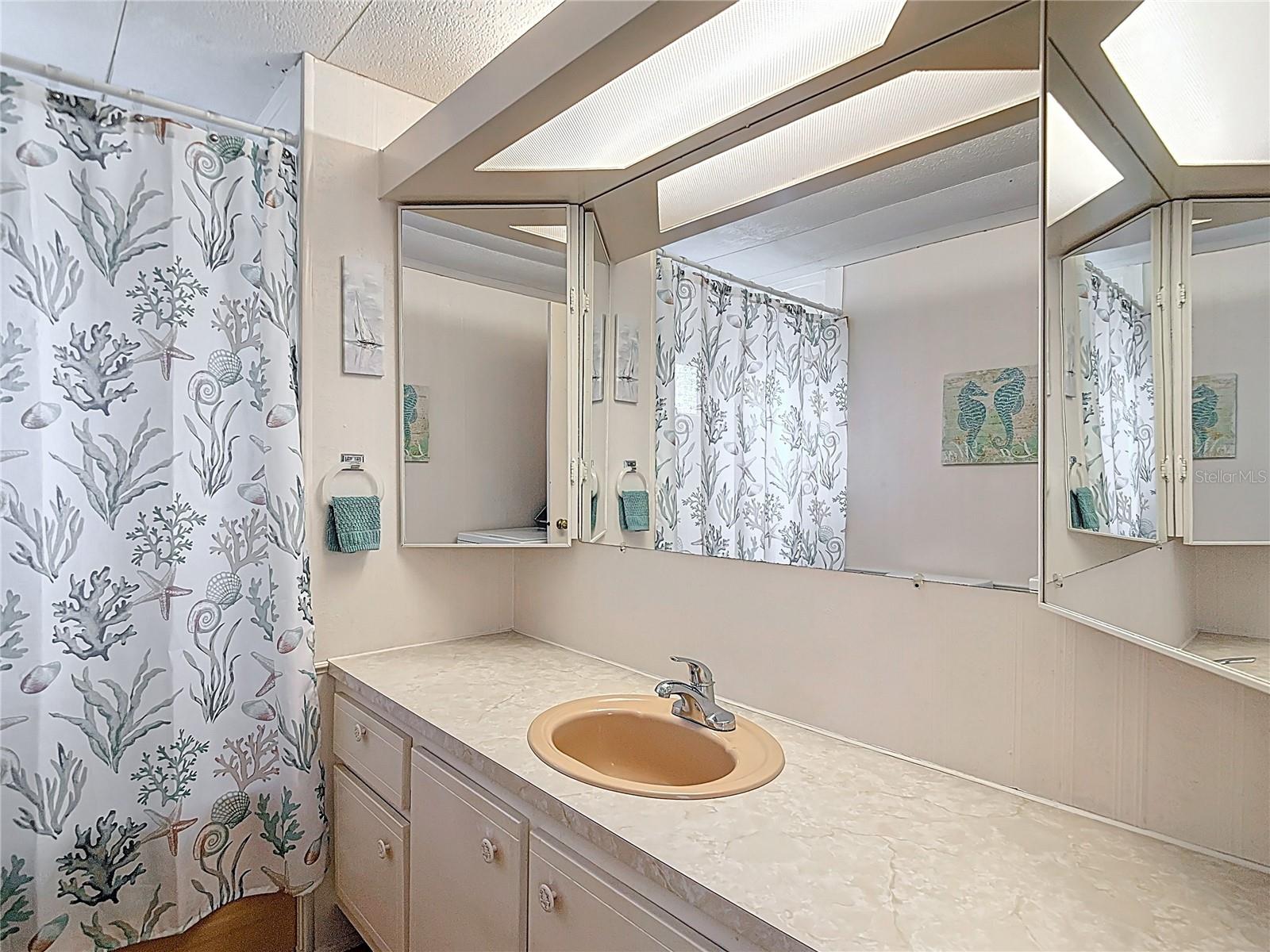 TROPICAL GARDENS M/H PARK UNREC - Residential