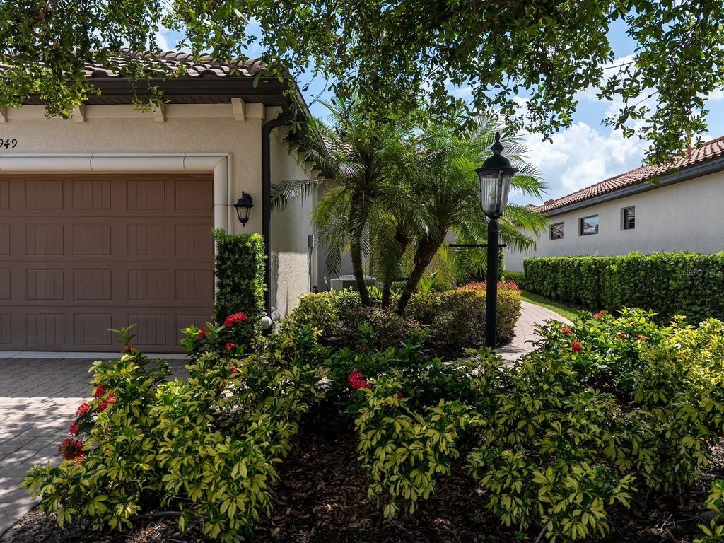 Photo of 4949 Savona Run, Bradenton, FL 34211 (MLS # A4655046)