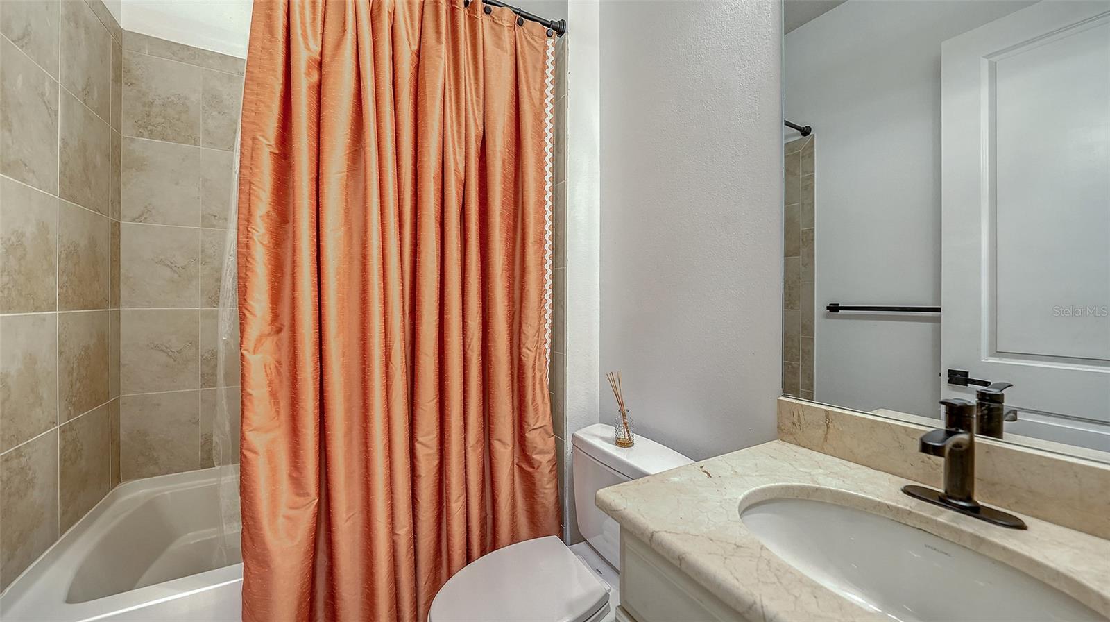 ESPLANADE BY SIESTA KEY-PH 3 - Residential Lease