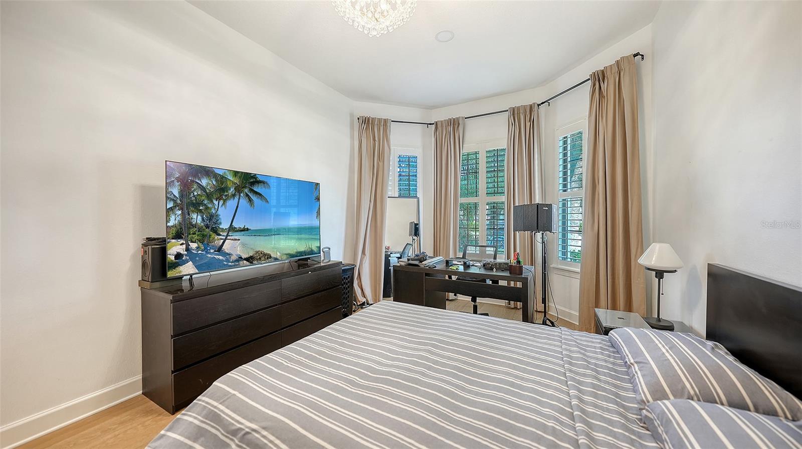 ESPLANADE BY SIESTA KEY-PH 3 - Residential Lease