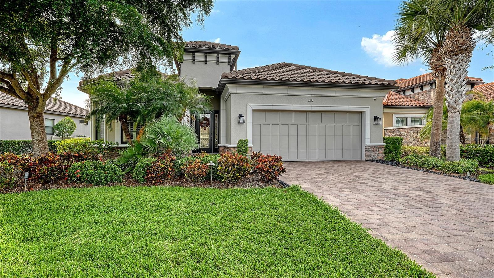 ESPLANADE BY SIESTA KEY-PH 3 - Residential Lease