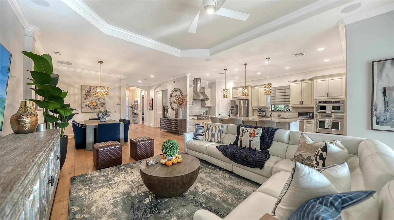 ESPLANADE BY SIESTA KEY-PH 3 - Residential Lease