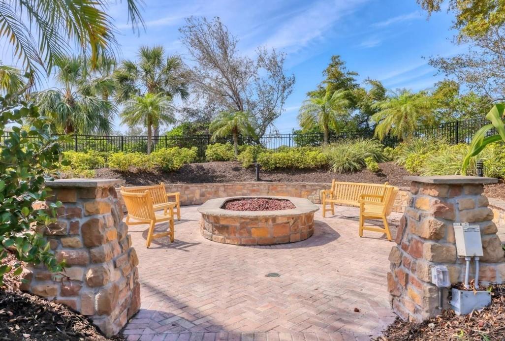 ESPLANADE BY SIESTA KEY-PH 3 - Residential Lease