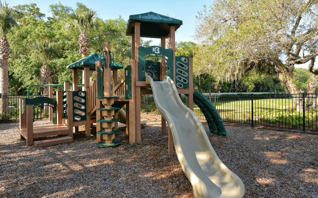 ESPLANADE BY SIESTA KEY-PH 3 - Residential Lease