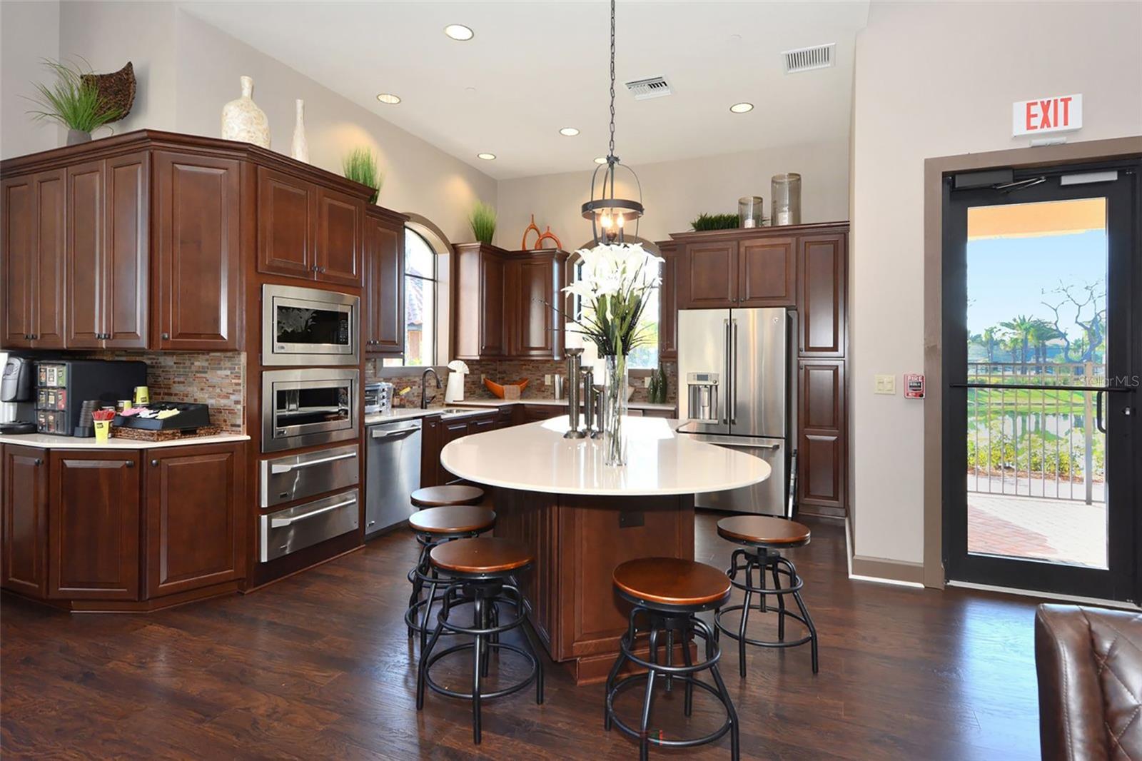 ESPLANADE BY SIESTA KEY-PH 3 - Residential Lease