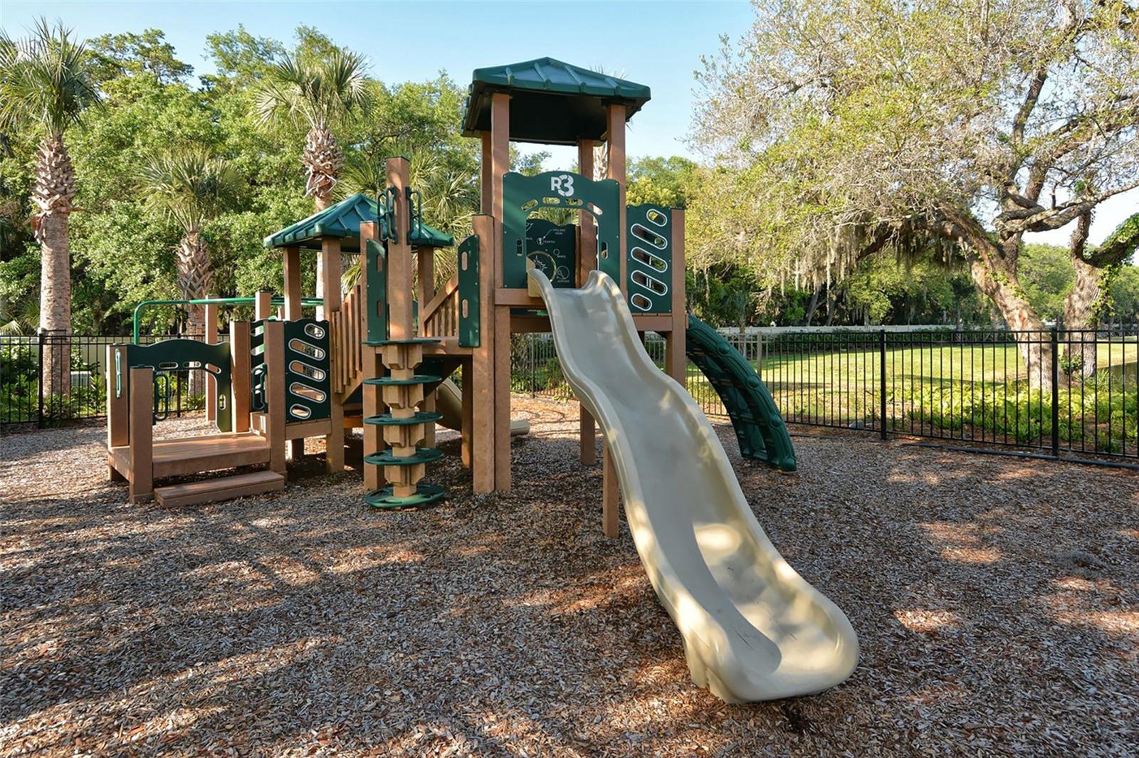 ESPLANADE BY SIESTA KEY-PH 3 - Residential Lease