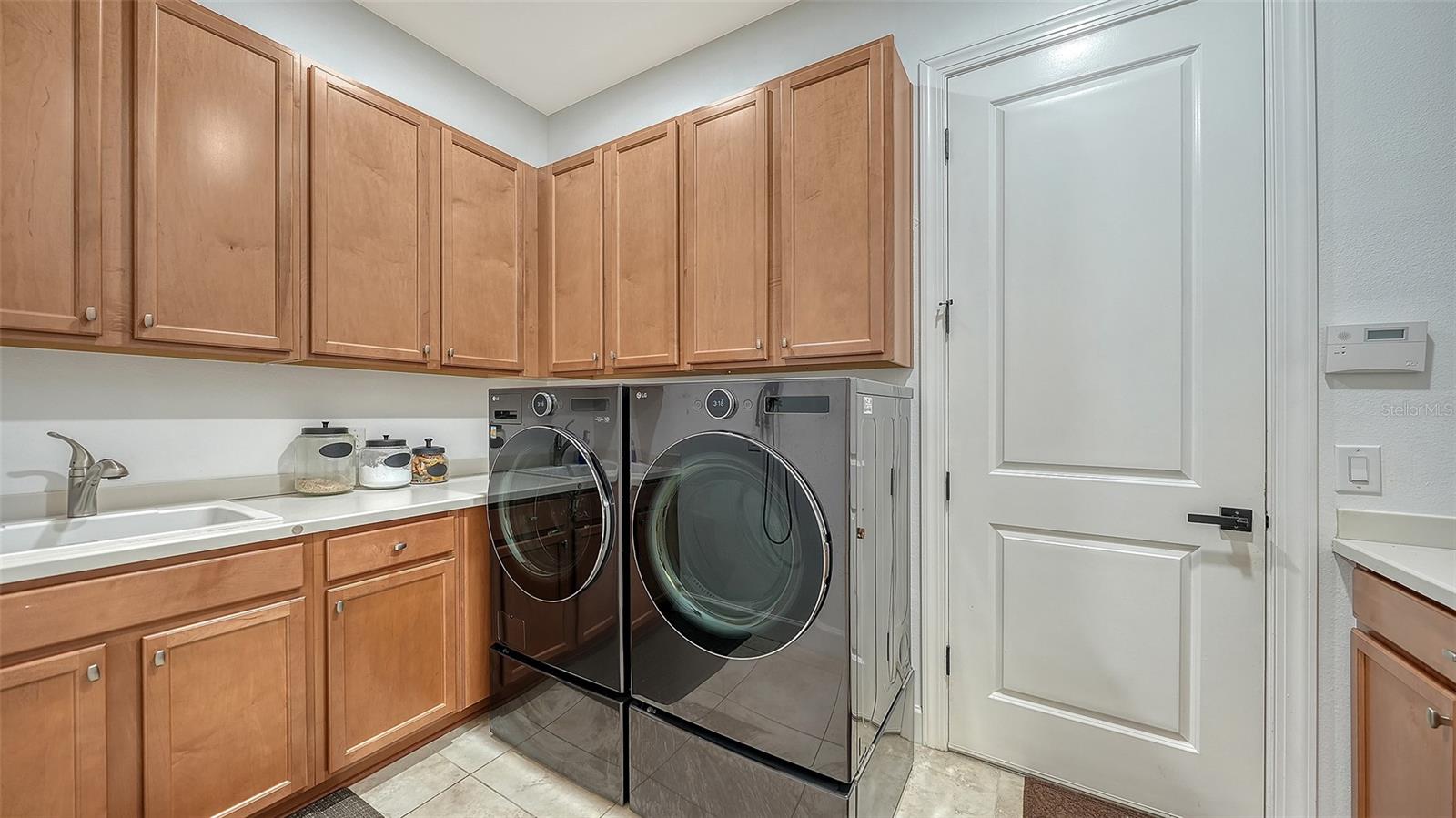 ESPLANADE BY SIESTA KEY-PH 3 - Residential Lease