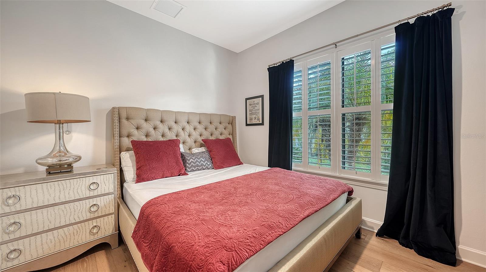 ESPLANADE BY SIESTA KEY-PH 3 - Residential Lease