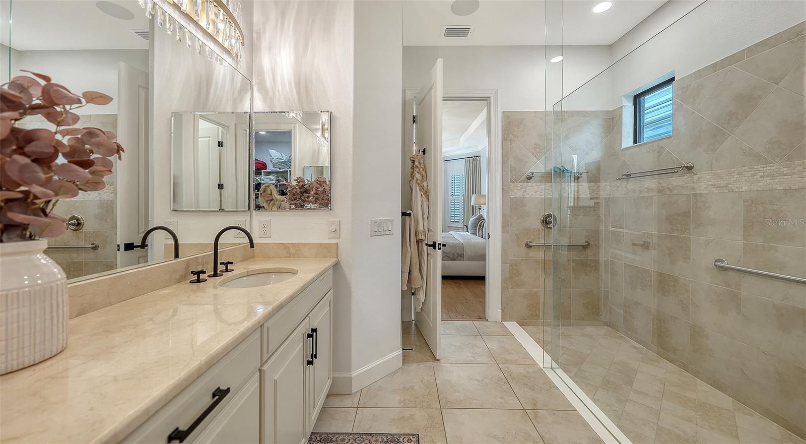 ESPLANADE BY SIESTA KEY-PH 3 - Residential Lease