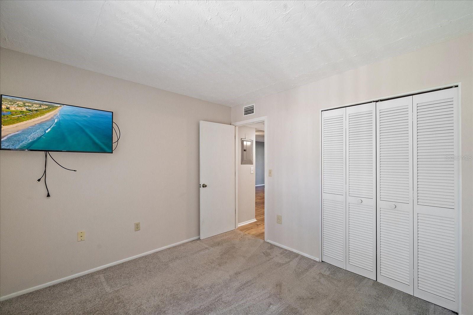 EAGLE CREEK IV - Residential