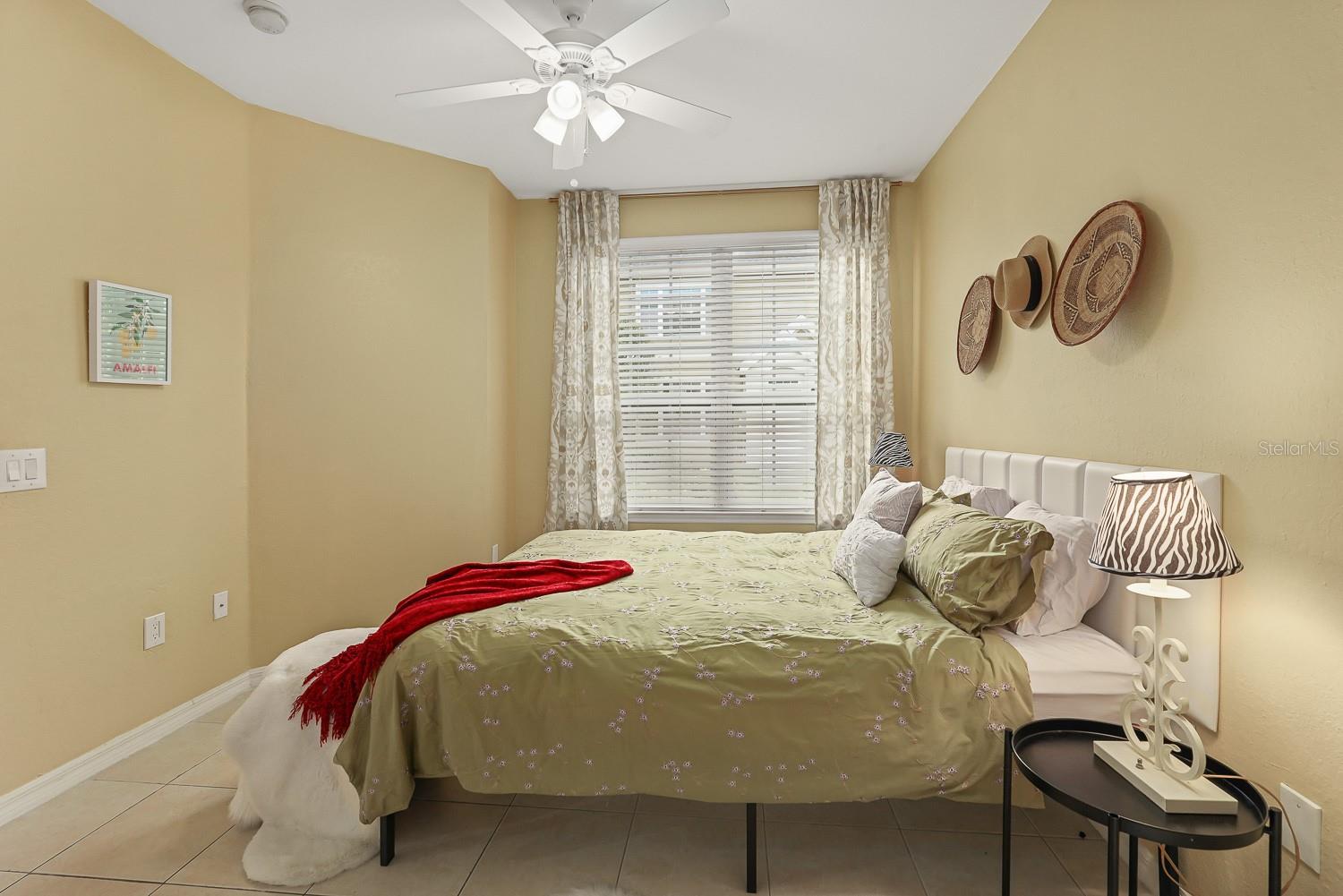 ADMIRALS WALK - Residential