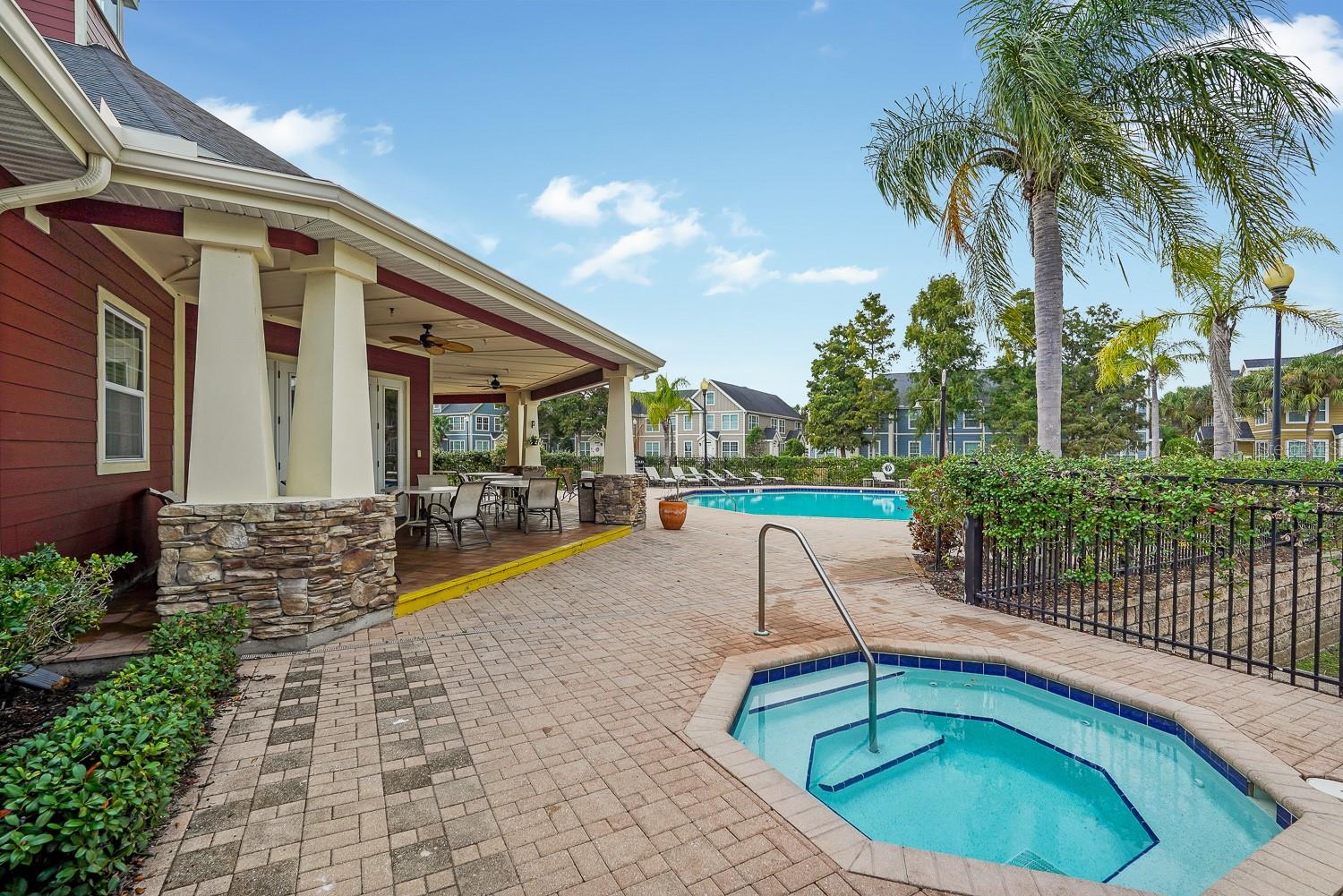 ADMIRALS WALK - Residential