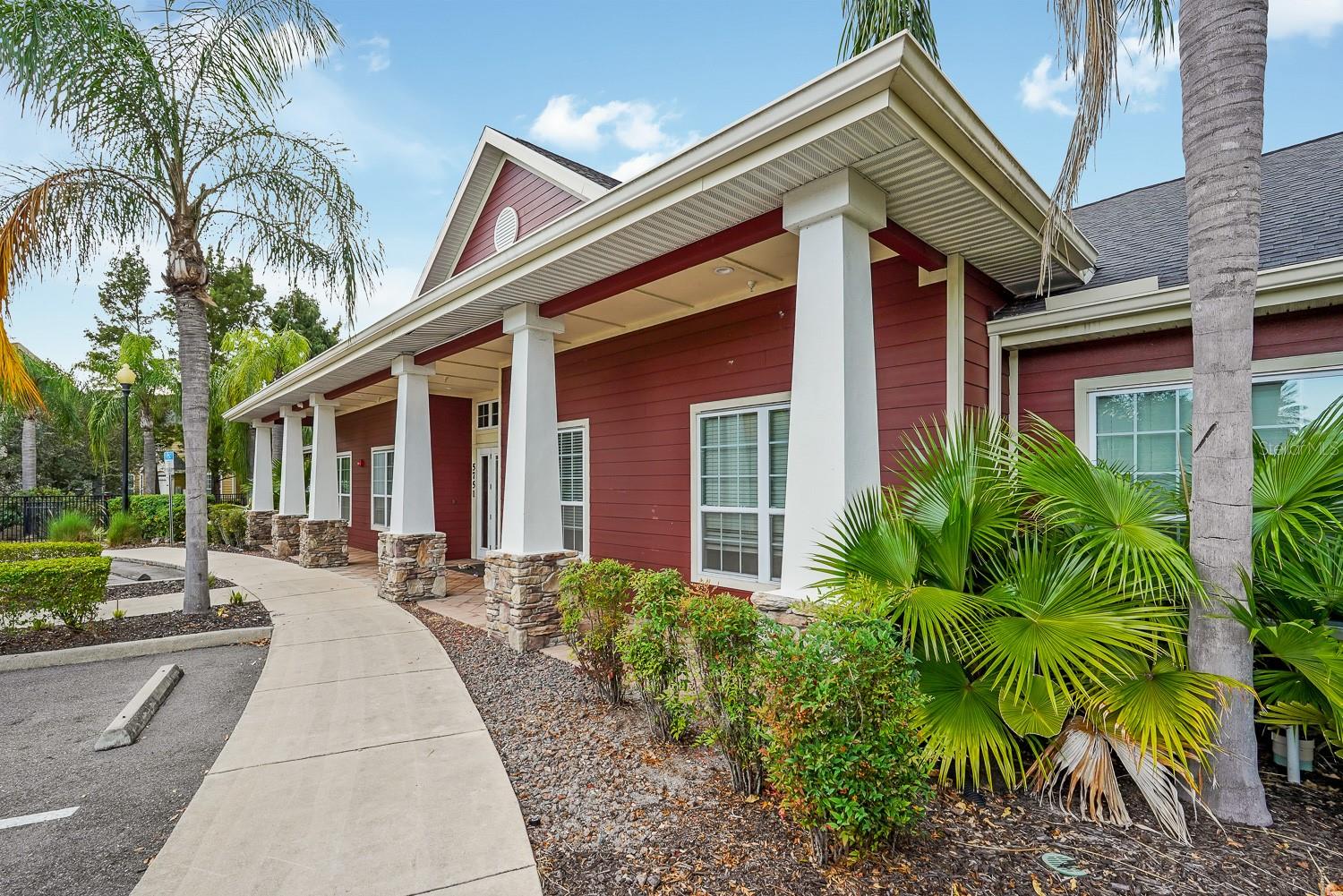 ADMIRALS WALK - Residential